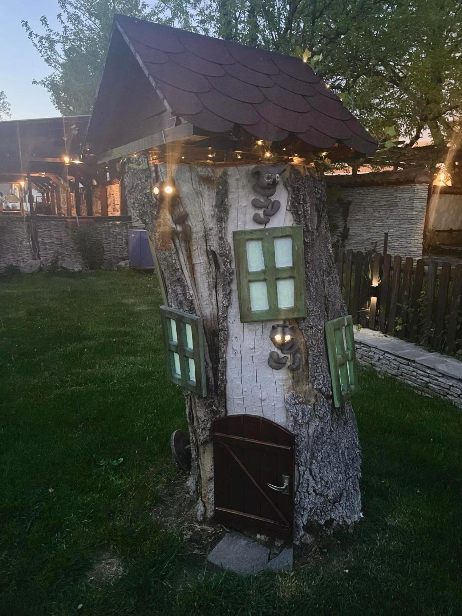 Семеен Хотел-Ресторант Маламовата Къща Nevrekop Dış mekan fotoğraf